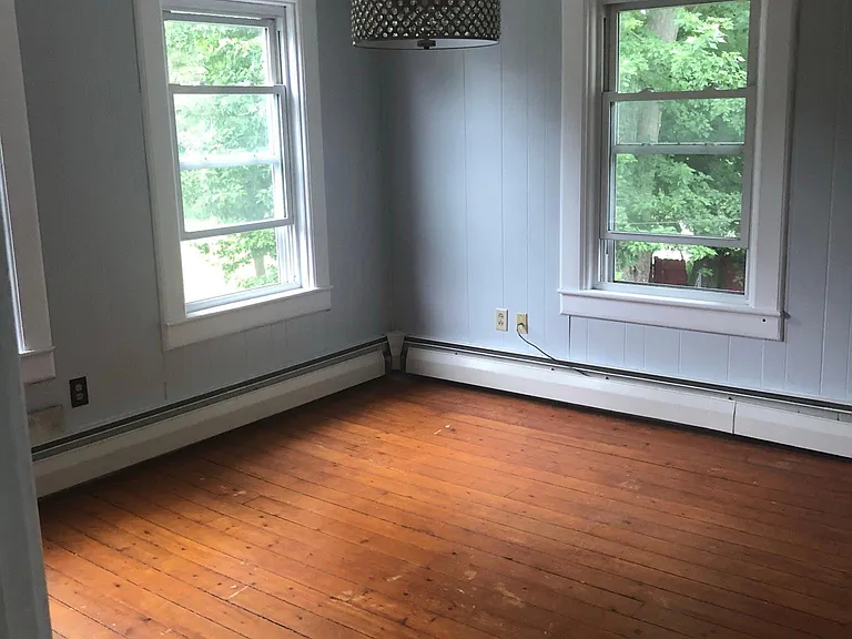 88A Hockanum Rd — Photo 4