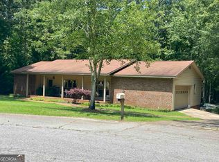 1030 Country Club Cir, Union Pt, GA 30669