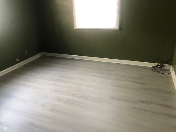 3rd image of 4502 Evanston Ave