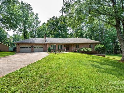 5933 Willowbottom Rd, Hickory, NC, 28602