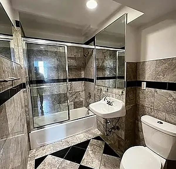 29-28 41st Ave #1110 — Photo 4