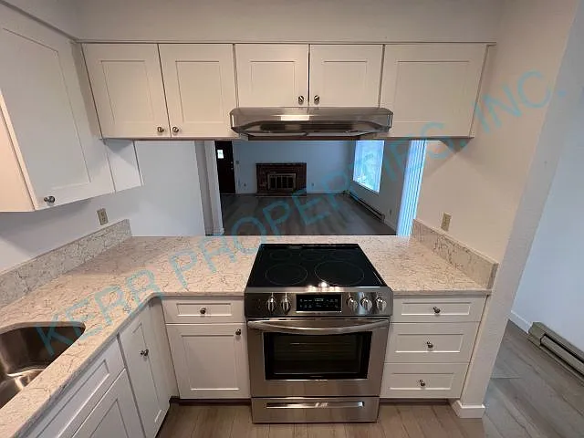 203 S High St — Photo 7