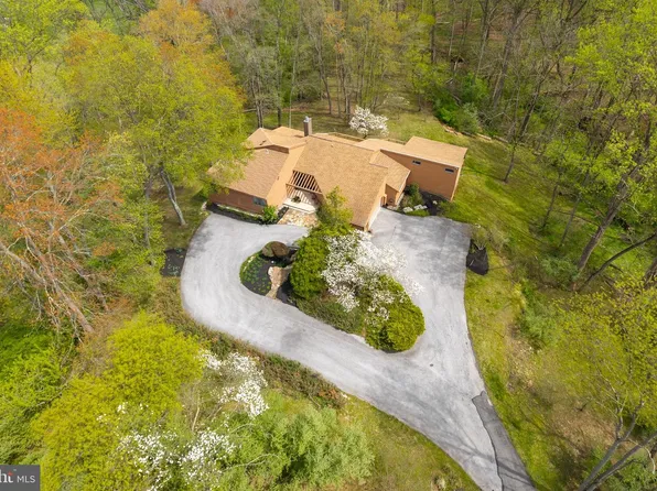 14 Buttonwood Dr, Chadds Ford, PA 19317