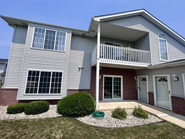 1250 Village Centre DRIVE #2, Kenosha, WI 53144