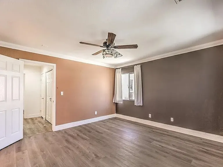 1425 Bow Creek Ct — Photo 3
