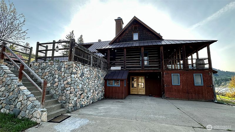 5th image of 132 Twin Lakes Road