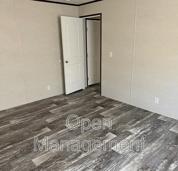 1400 Cleveland Rd #8 — Photo 7