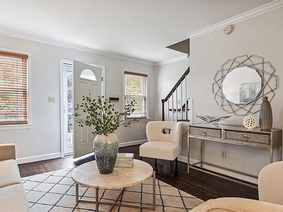 4th image of 1603 Princess St #13