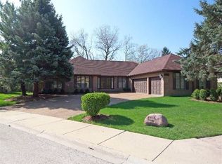 3645 Westfield Ln, Glenview, IL 60026