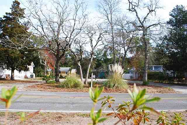 1st image of 604 S 41st Ave. N
