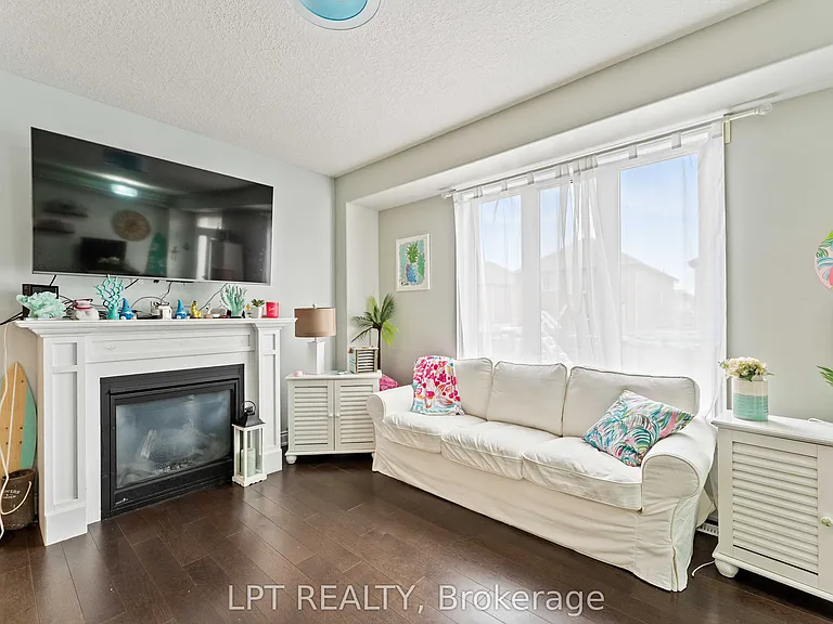 82 Nathan Cres — Photo 20