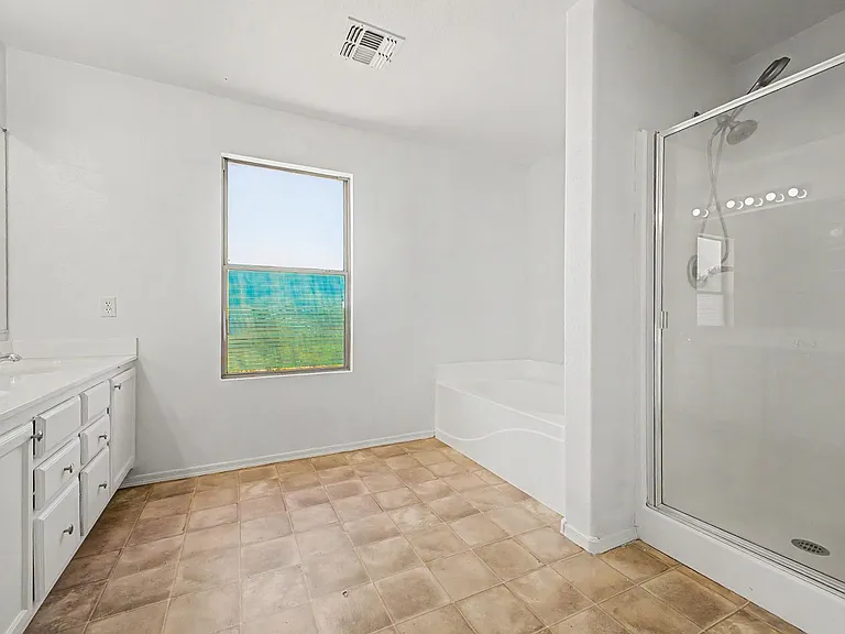 559 W Viola St — Photo 25