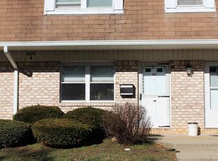 410 Silver Ct, Hamilton, NJ 08690