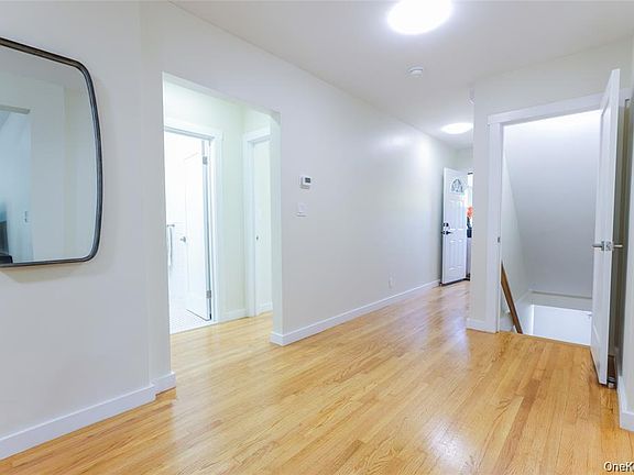 5th image of 25 Van Duzen Pl Floor 1