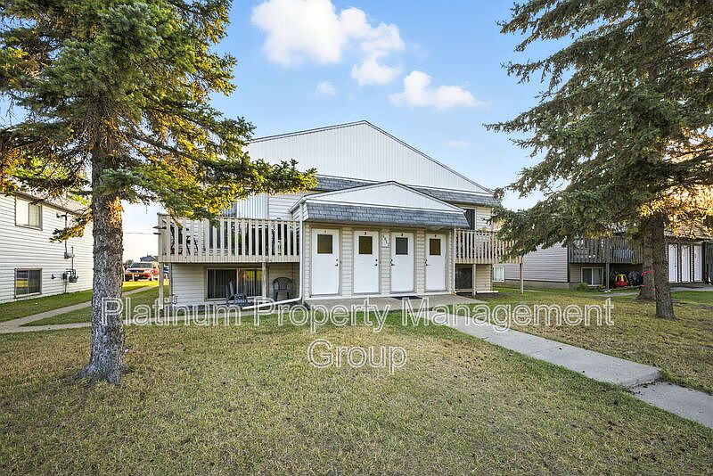 1st image of 4817 52nd St Unit 2