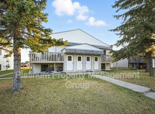 4817 52nd St UNIT 2, Olds, AB T4H1G2