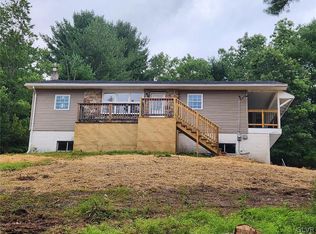 2080 Hickory Rd, Palmerton, PA 18071