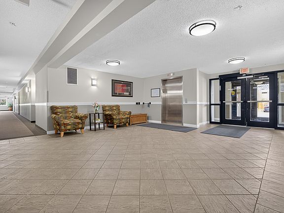 2nd image of 6 Spruce Ridge Dr #204