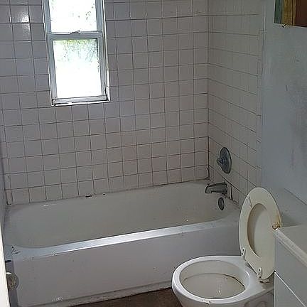 5th image of 3627 E Comanche Ave