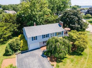 122 Wunnegin Cir, Warwick, RI 02818