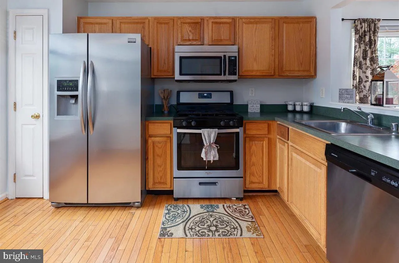 8110 Casey Ct — Photo 4
