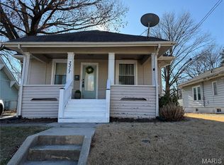 3317 Jackson St, Alton, IL 62002