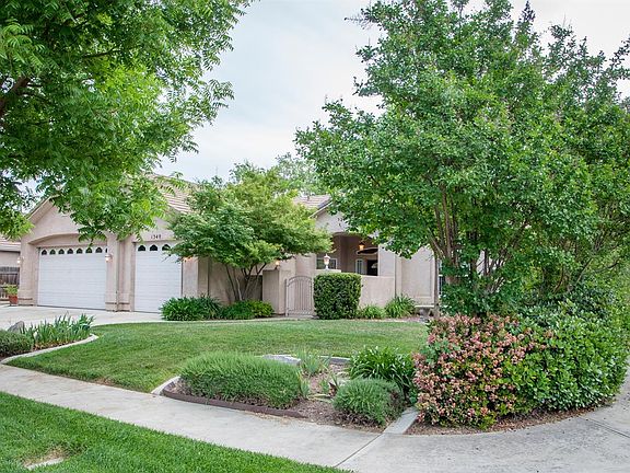 3rd image of 1340 S Manzanita Ct