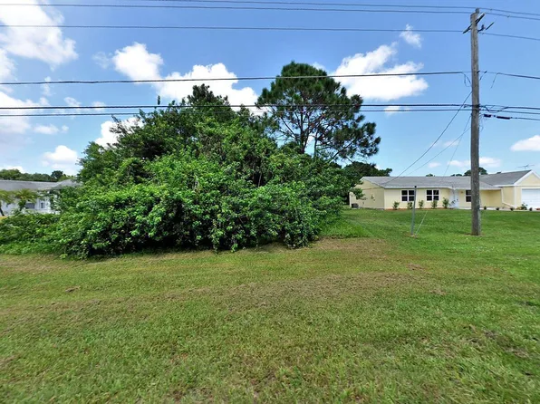 236 SW Tulip Boulevard, Port St Lucie, FL 34953