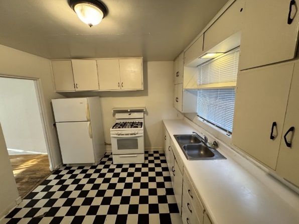 406 Ash St SE #406