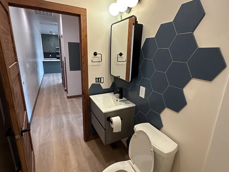 625 Canby St #C — Photo 11