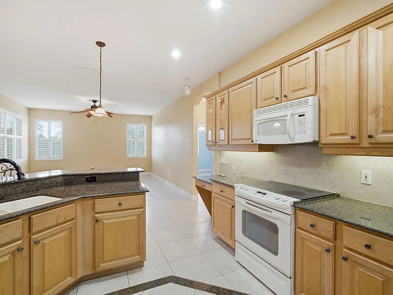 718 Bunker View Dr — Photo 10