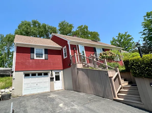 13 Pleasant Street, Millinocket, ME 04462