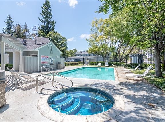 5th image of 1595 Thorncrest Dr