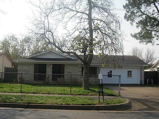 1st image of 14918 Green Valley Dr