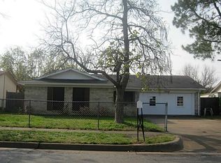 14918 Green Valley Dr, Balch Springs, TX 75180