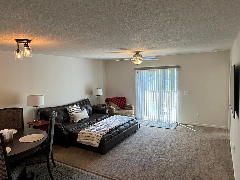 1038 White Tail Ln — Photo 6