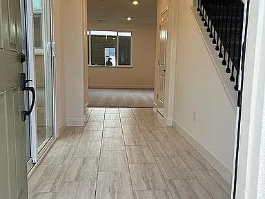 5th image of 4405 Sanderson Dr