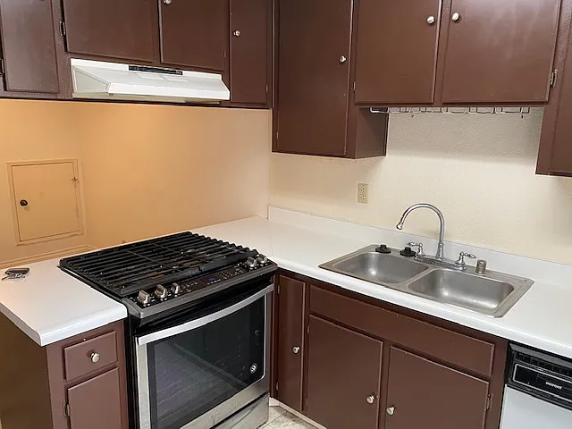 2 bed, 1000 sqft, $2,500 — Photo 4