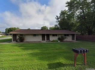 5 Sarpy Rd APT D, Shiloh, IL 62221