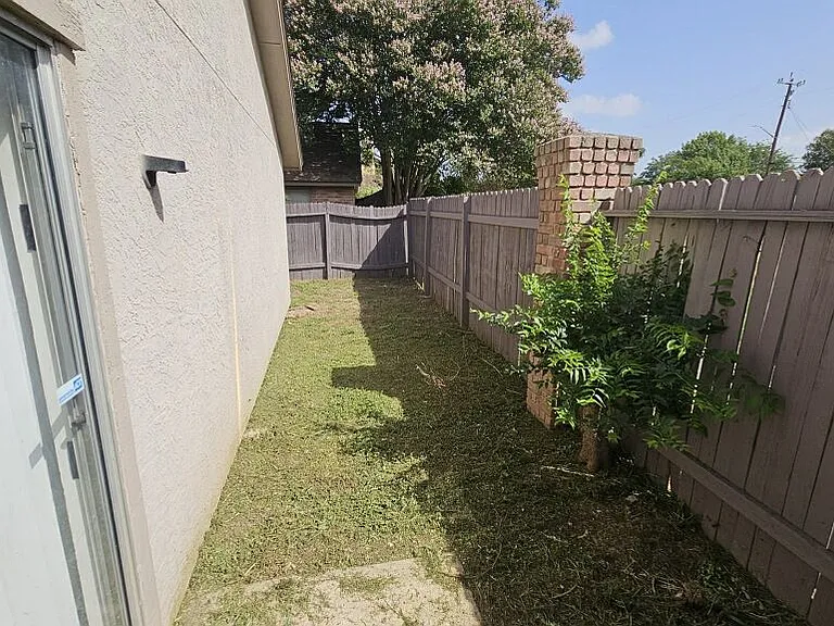 10641 Starcrest Dr — Photo 8