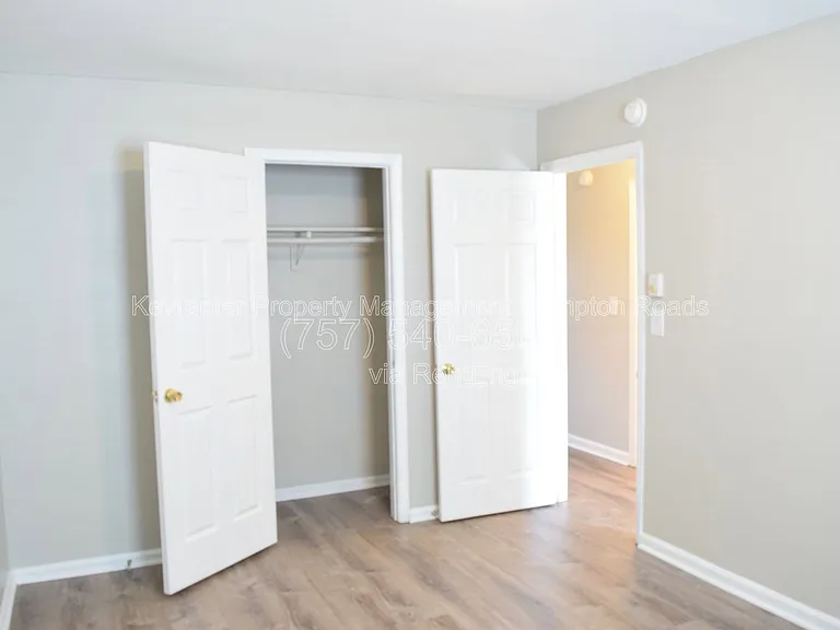 4670 Kincaid Ave #E — Photo 11
