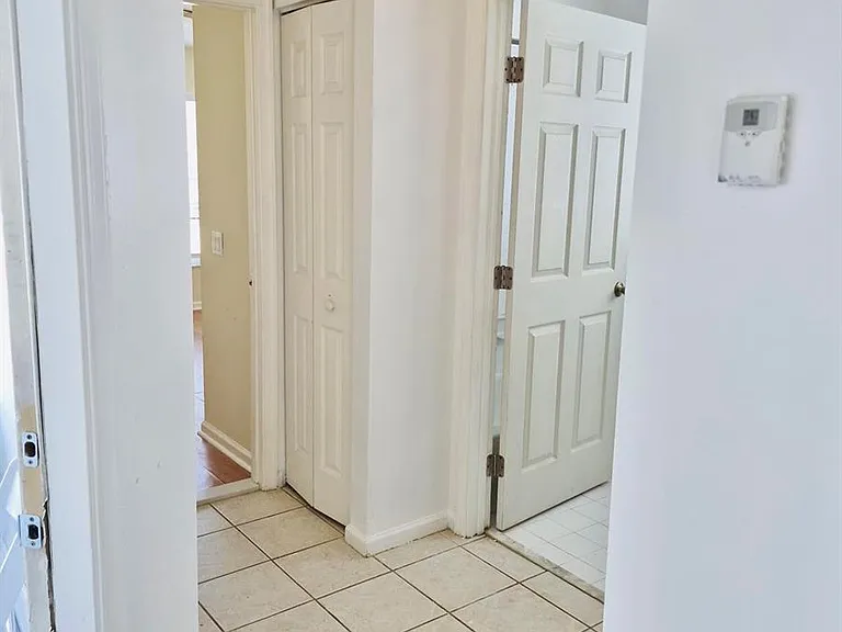 7093 Middlebury Dr — Photo 23