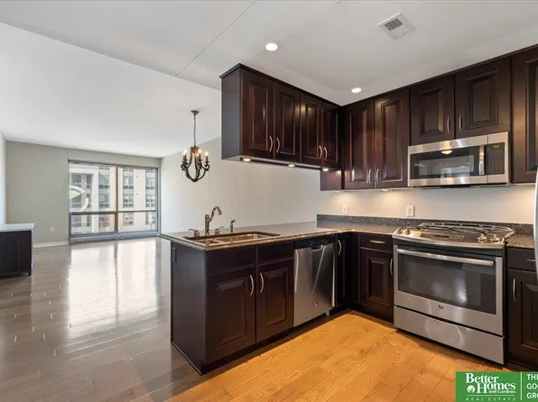 120 S 31st Ave APT 5413, Omaha, NE 68131