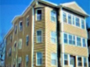 33 Dartmouth St #3, Worcester, MA 01604
