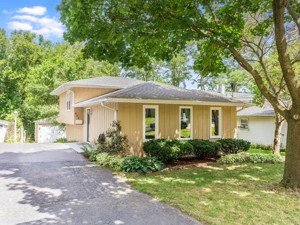 804 State St, Saint Charles, IL 60174