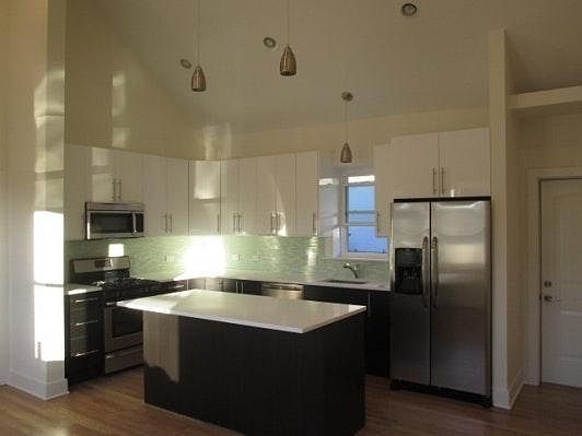 1st image of 1547 W Wabansia Ave