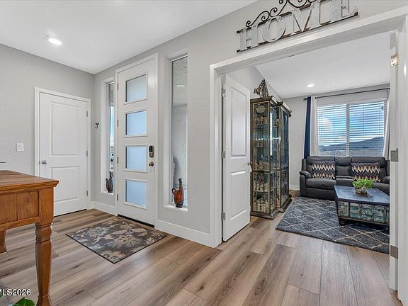 4th image of 3176 Shimmer Ln