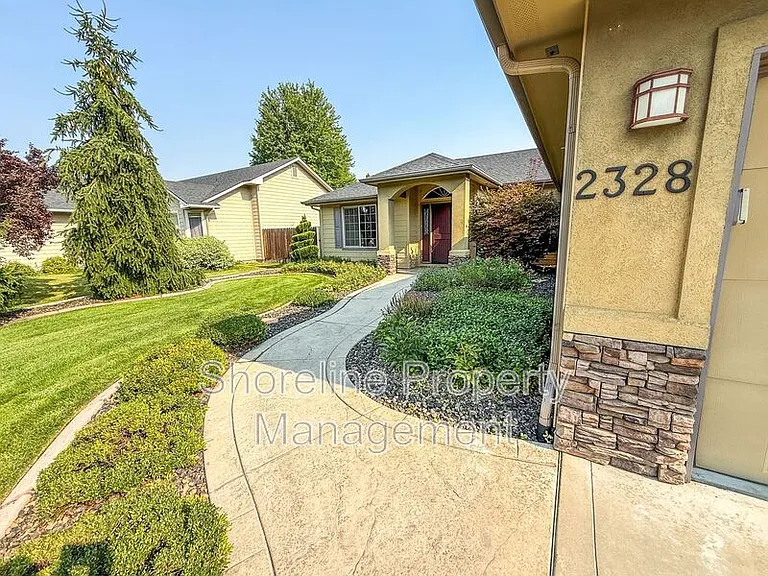 2328 E Satterfield St — Photo 31