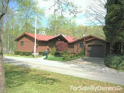 104 Dogwood Dr. Side