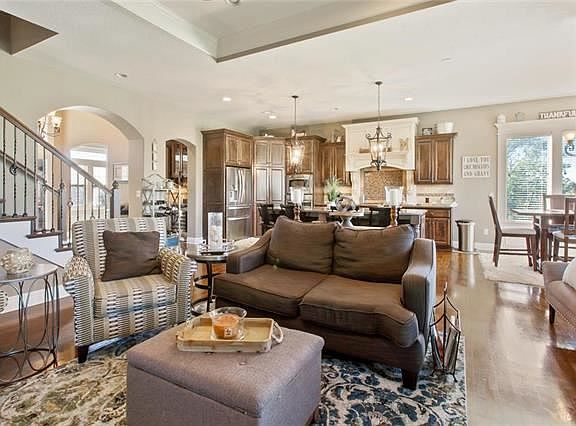 5th image of 6479 N Burr Oak Ct